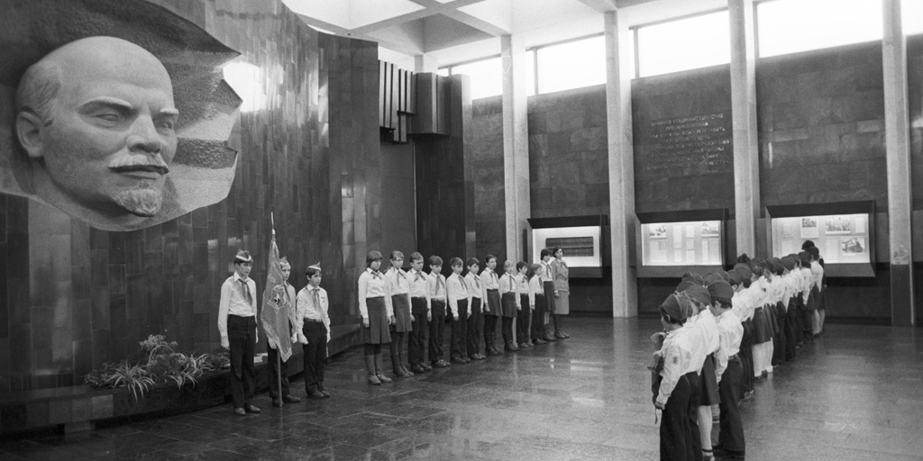 Young Pioneers, Moscow, 1984 (RIA Novosti Archive)